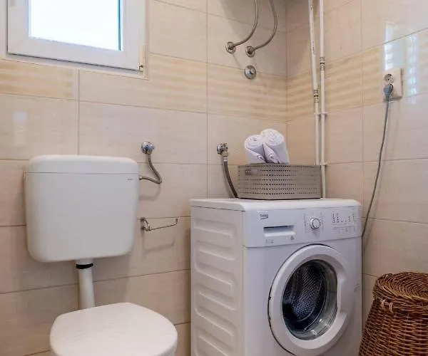 Family-friendly With Swimming Pool - Stosici, Zadar - 21450 * Rtina