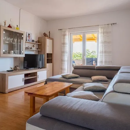 Family-friendly With Swimming Pool - Stosici, Zadar - 21450 *