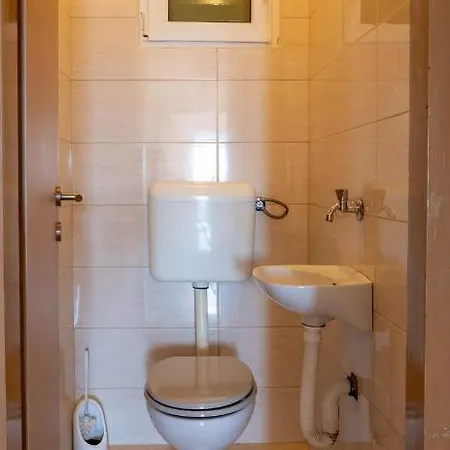 Apartmán Family-friendly With Swimming Pool - Stosici, Zadar - 21450 *