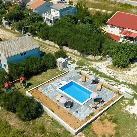 Apartmán Family-friendly With Swimming Pool - Stosici, Zadar - 21450 *