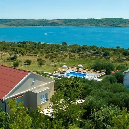 Apartmán Family-friendly With Swimming Pool - Stosici, Zadar - 21450 *