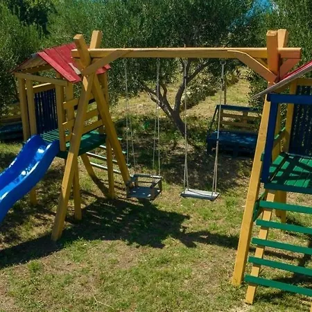Family-friendly With Swimming Pool - Stosici, Zadar - 21450 Rtina