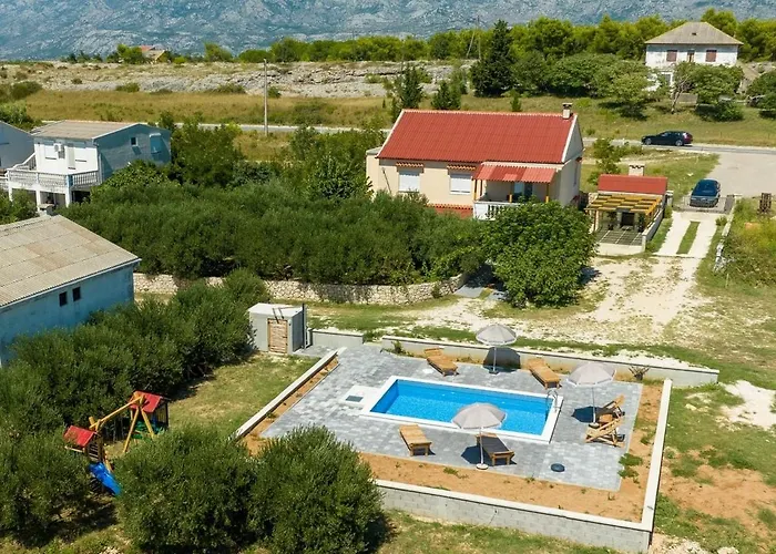 Family-friendly With Swimming Pool - Stosici, Zadar - 21450 아파트 르티나