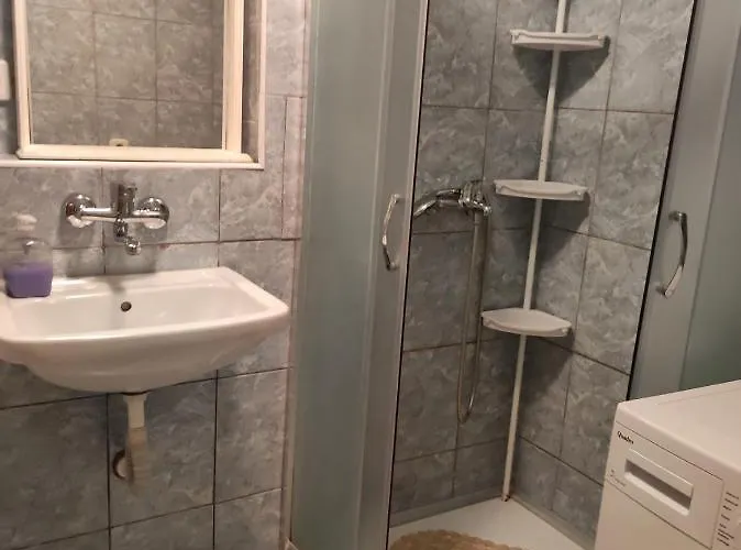 Family-friendly With Swimming Pool - Stosici, Zadar - 21450 르티나