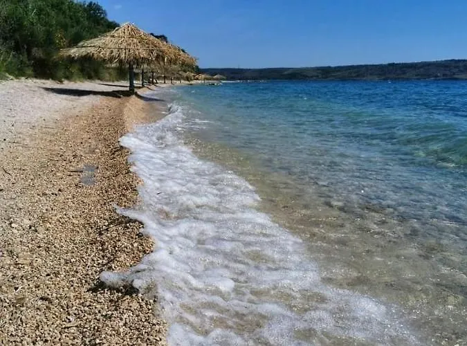Family-friendly With Swimming Pool - Stosici, Zadar - 21450 * 르티나